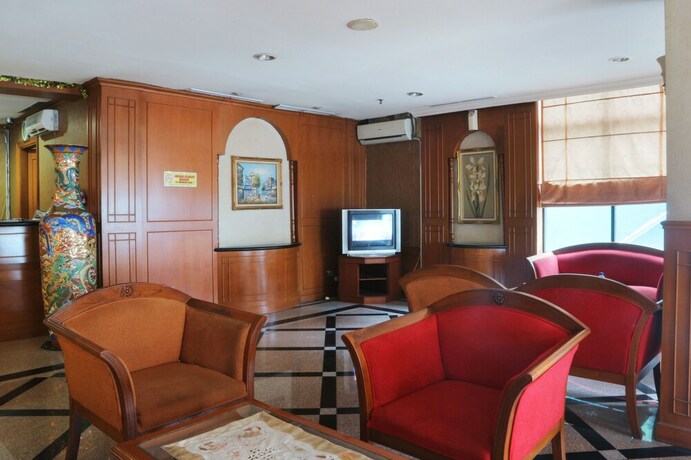 Imagen de los interiores del Hotel Farel. Foto 19