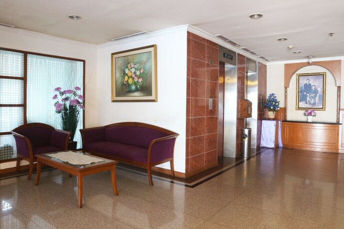 Imagen de los interiores del Hotel Farel. Foto 20