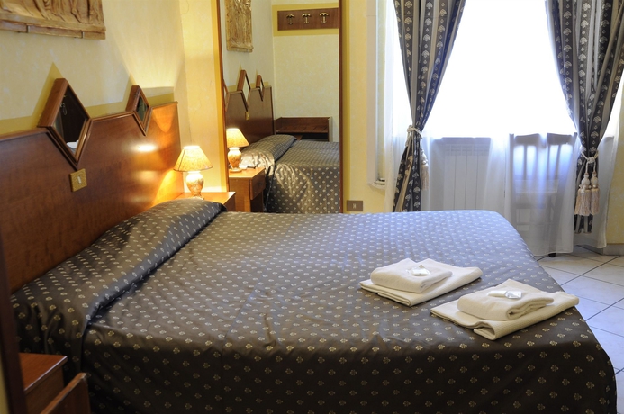 Imagen de la habitación del Hotel Farini. Foto 2