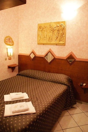 Imagen de la habitación del Hotel Farini. Foto 7