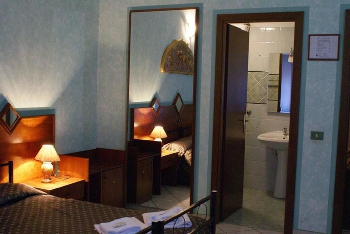 Imagen de la habitación del Hotel Farini. Foto 8