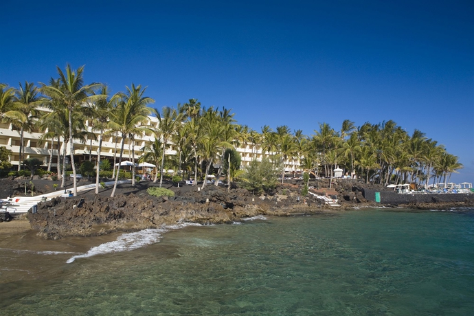 Imagen de los exteriores del Hotel Fariones. Foto 11