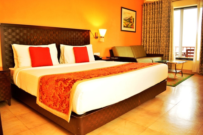 Imagen de la habitación del Hotel Fariyas Resort Lonavala. Foto 6