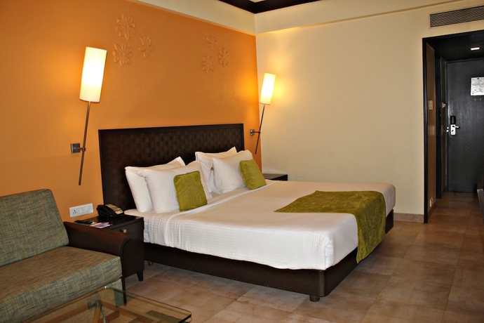 Imagen de la habitación del Hotel Fariyas Resort Lonavala. Foto 13