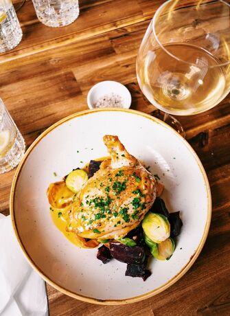 Imagen del bar/restaurante del Hotel Farmers Arms Hotel Daylesford. Foto 5