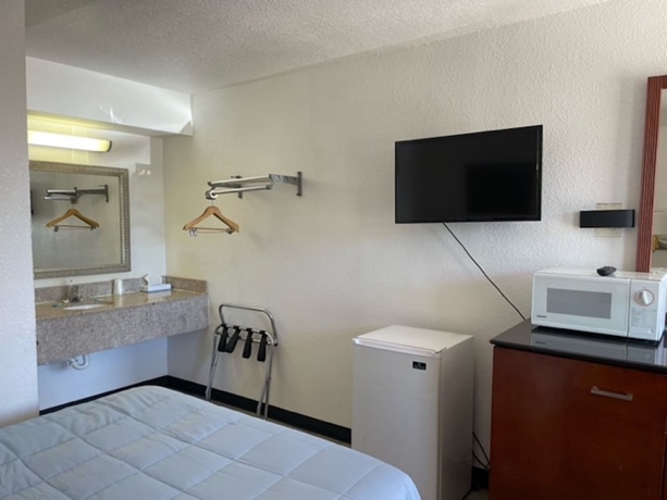 Imagen de la habitación del Hotel Farmington Inn. Foto 2