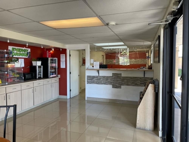 Imagen de los interiores del Hotel Farmington Inn. Foto 18