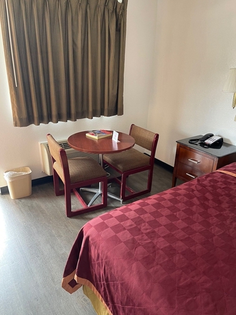 Imagen de la habitación del Hotel Farmington Inn. Foto 16