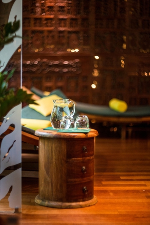 Imagen de la piscina del Hotel Farmona Business and Spa. Foto 16