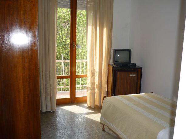 Imagen de la habitación del Hotel Farnese, Bagni di Tabiano. Foto 9