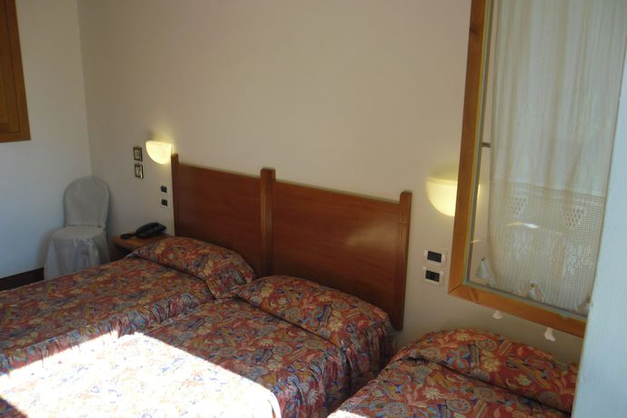 Imagen de la habitación del Hotel Farneta. Foto 16