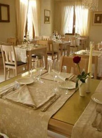 Imagen del bar/restaurante del Hotel Farneta. Foto 9