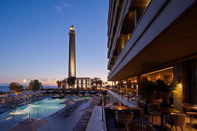 Imagen de la piscina del Hotel Faro, A Lopesan Collection - Adults Only. Foto 27