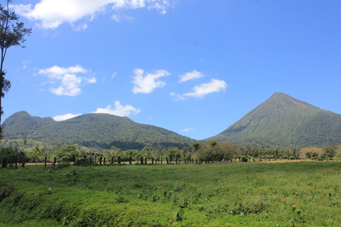 Imagen general del Hotel Faro Arenal. Foto 2