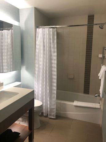 Imagen de la habitación del Hotel Faro Blanco Resort and Yacht Club. Foto 11