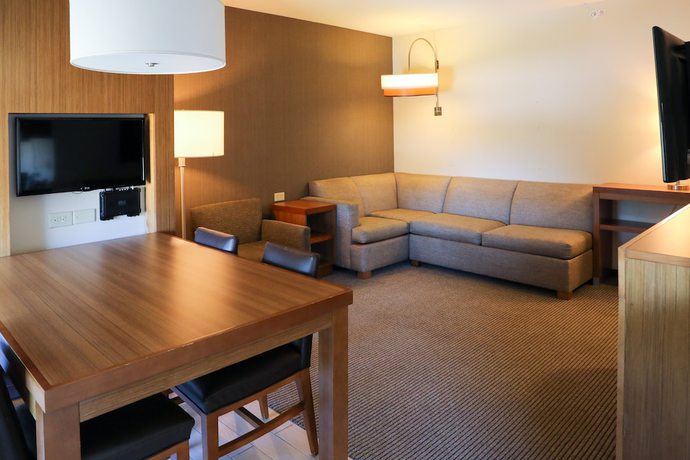 Imagen de la habitación del Hotel Faro Blanco Resort and Yacht Club. Foto 16