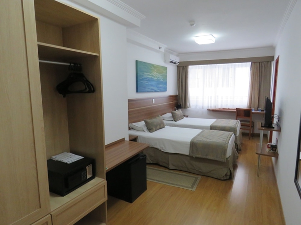 Imagen de la habitación del Hotel Faro S&atilde;o Jos&eacute; dos Campos. Foto 11