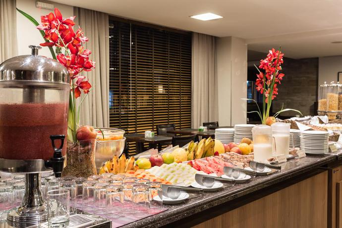 Imagen general del Hotel Farol Da Ilha. Foto 7