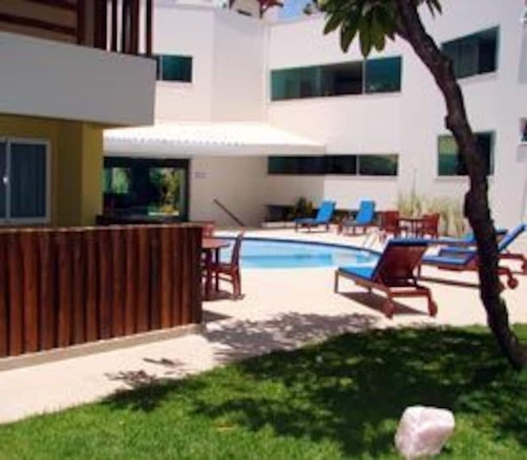 Imagen de la piscina del Hotel Farol De Itapu&atilde; Praia. Foto 16