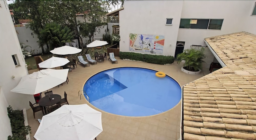 Imagen de la piscina del Hotel Farol De Itapu&atilde; Praia. Foto 19