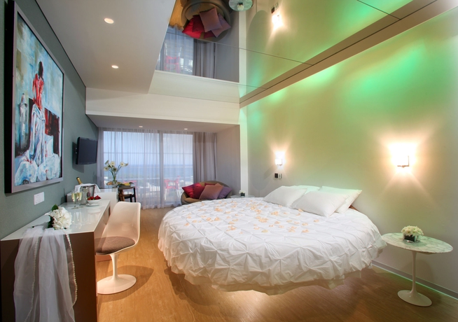 Imagen de la habitación del Hotel Faros Ayia Napa. Foto 3