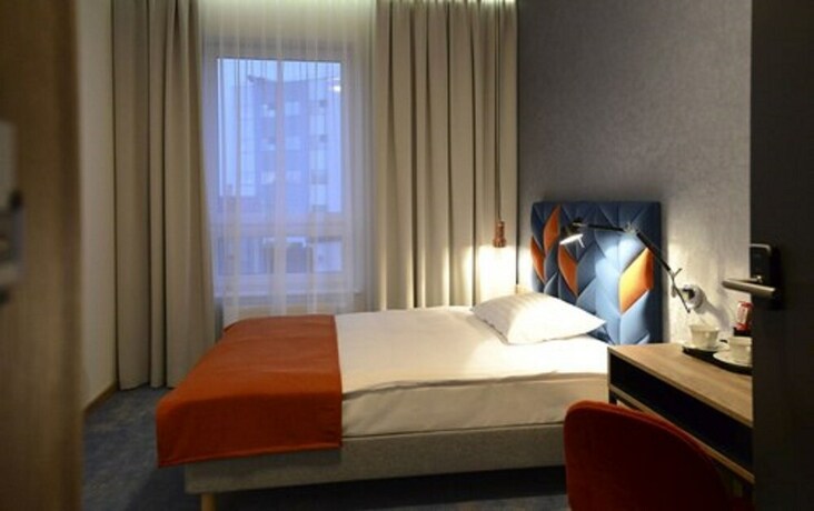 Imagen de la habitación del Hotel Faros Gdańsk Airport. Foto 26