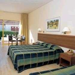 Imagen general del Hotel Faros Holiday Village. Foto 4