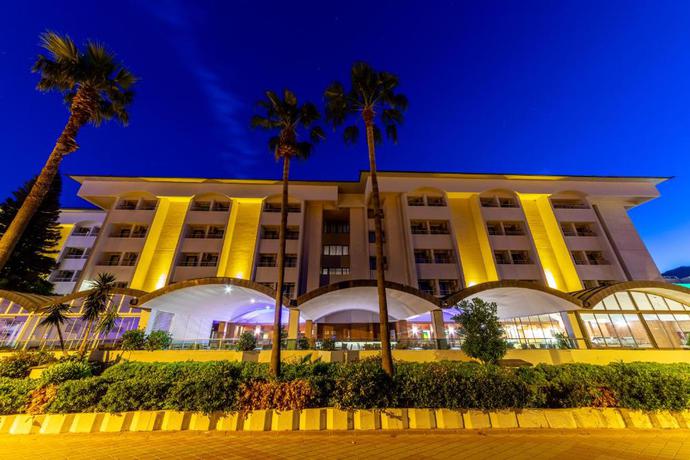 Imagen general del Hotel Faros Premium Beach. Foto 1