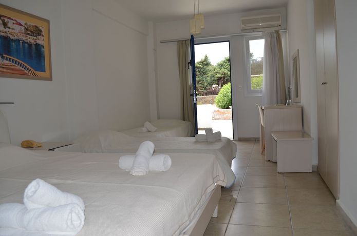 Imagen de la habitación del Hotel Faros Resort, Siros. Foto 12