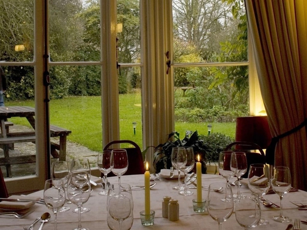 Imagen del bar/restaurante del Hotel Farthings and Restaurant. Foto 9