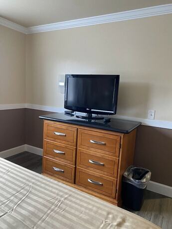 Imagen de la habitación del Hotel Farwest Motel. Foto 8