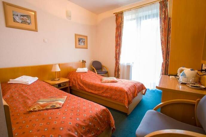 Imagen general del Hotel Farys. Foto 2