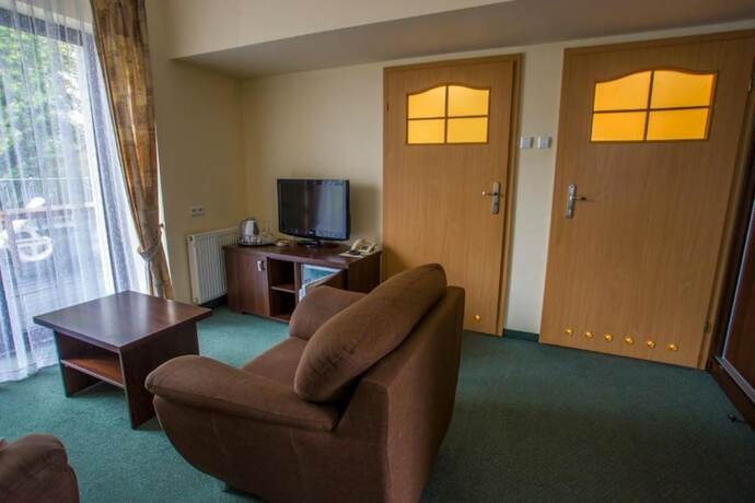Imagen general del Hotel Farys. Foto 3