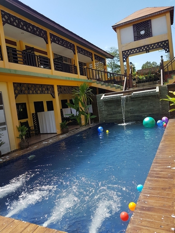 Imagen de la piscina del Hotel Fasai House. Foto 17