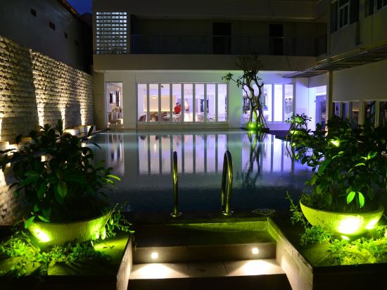 Imagen de la piscina del Hotel Fashion Legian - Chse Certified. Foto 14