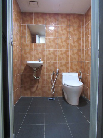 Imagen de los interiores del Hotel Fast Idaman. Foto 16