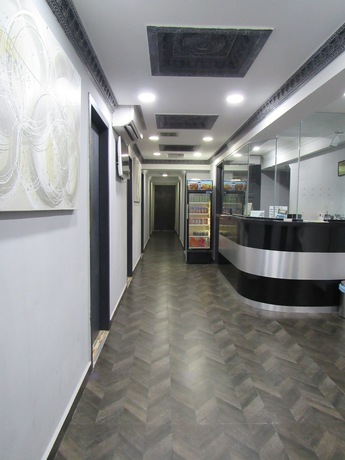 Imagen de los interiores del Hotel Fast Idaman. Foto 18