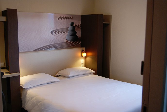 Imagen de la habitación del Hotel Fasth&ocirc;tel Clermont Sud Aubi&egrave;re. Foto 3