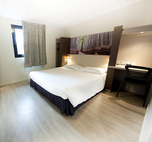 Imagen de la habitación del Hotel Fasth&ocirc;tel Clermont Sud Aubi&egrave;re. Foto 10