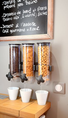 Imagen del bar/restaurante del Hotel Fasth&ocirc;tel Reims. Foto 2