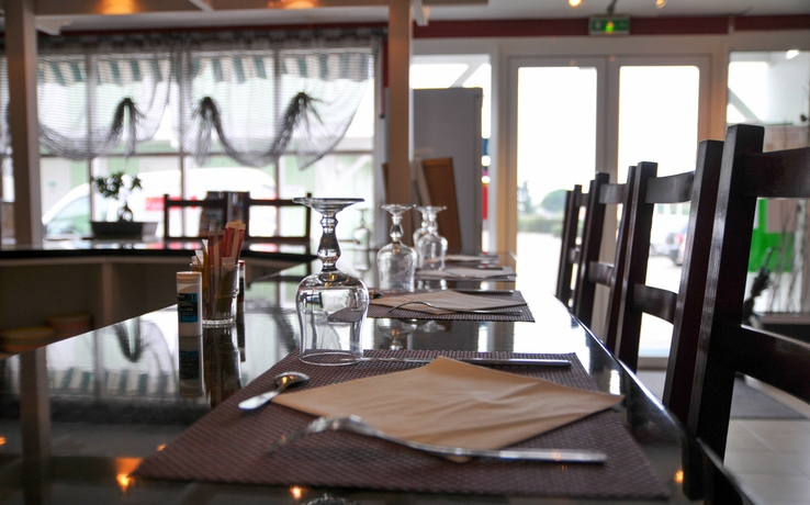 Imagen del bar/restaurante del Hotel Fasthotel Carcassonne. Foto 3