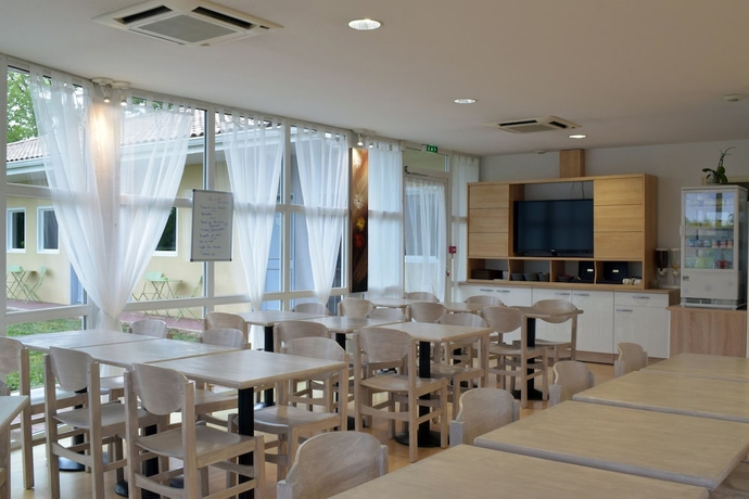 Imagen del bar/restaurante del Hotel Fasthotel En Bergeracois. Foto 5