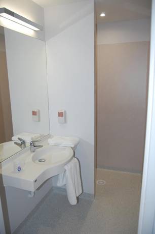 Imagen de la habitación del Hotel Fasthotel Laval, LAVAL. Foto 12