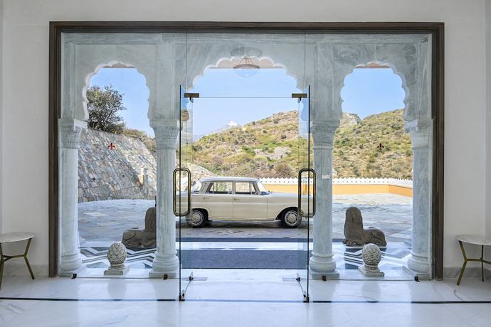Imagen de los interiores del Hotel Fateh Vilas By Fateh Collection. Foto 13