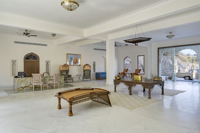 Imagen de los interiores del Hotel Fateh Vilas By Fateh Collection. Foto 17