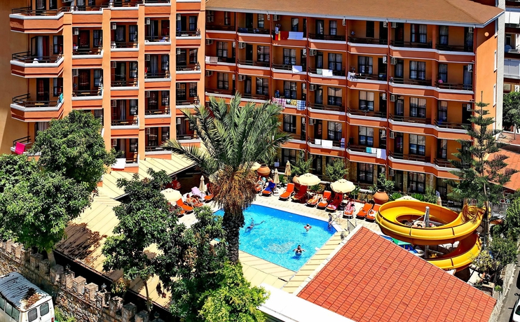 Imagen de los exteriores del Hotel Fatih Kleopatra. Foto 9