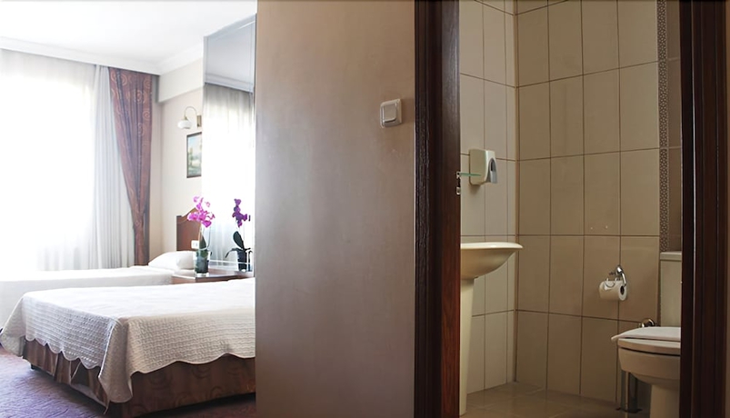 Imagen de la habitación del Hotel Fatih Resadiye. Foto 6