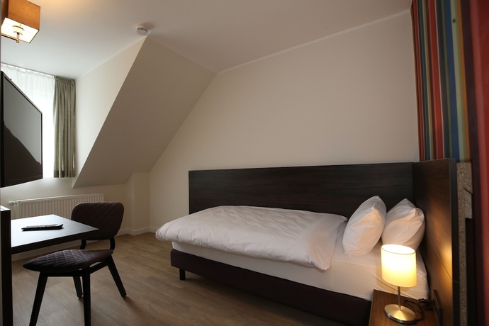 Imagen de la habitación del Hotel F&auml;hrhaus, Dusseldorf. Foto 5