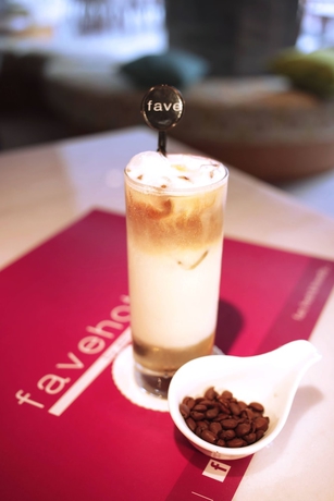 Imagen del bar/restaurante del Hotel Favehotel Banjarbaru - Banjarmasin. Foto 6