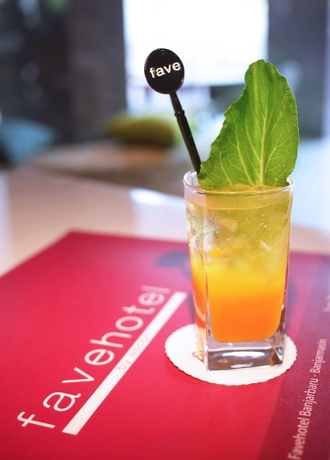 Imagen del bar/restaurante del Hotel Favehotel Banjarbaru - Banjarmasin. Foto 7